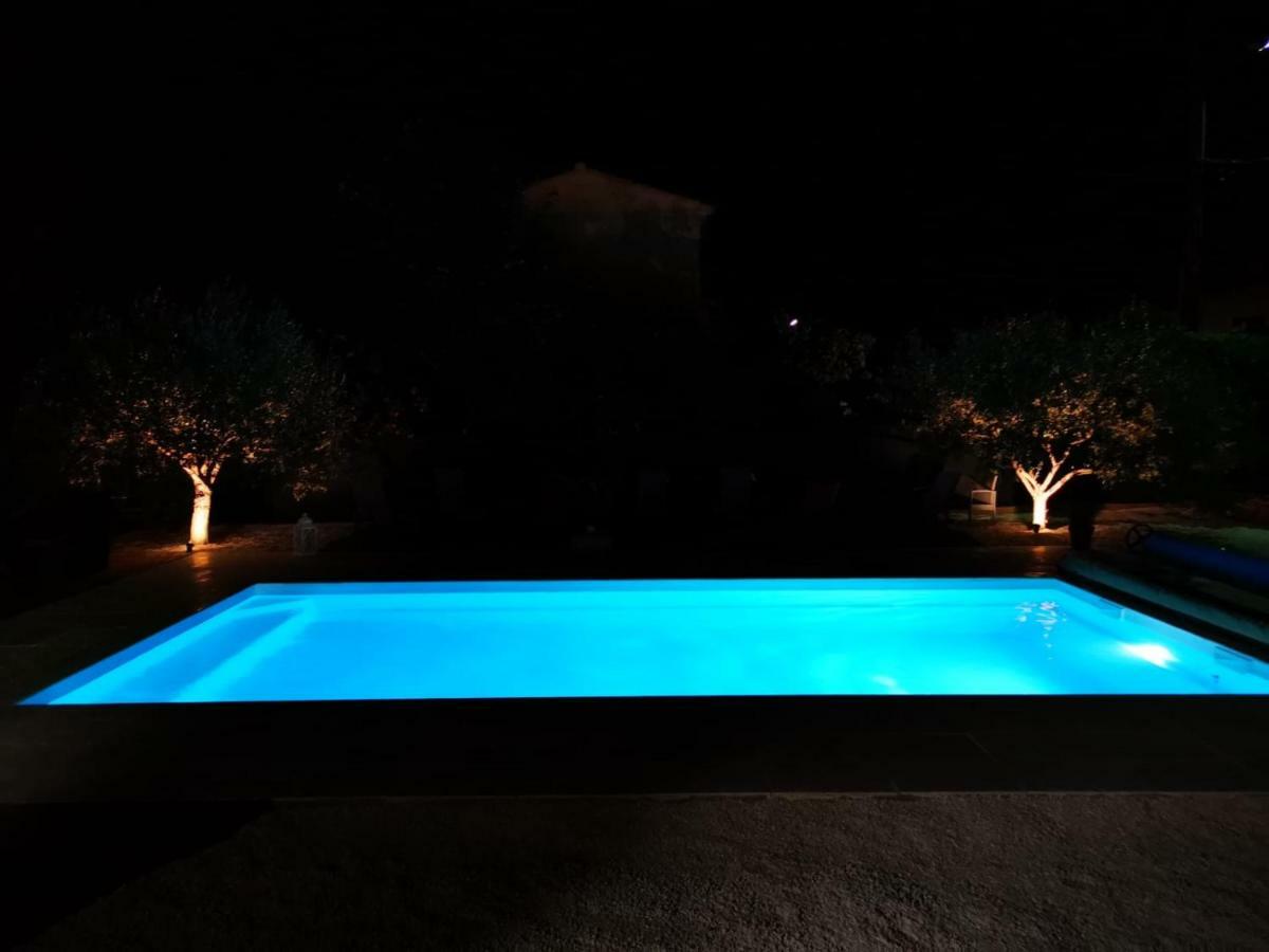 Villa Les 2 Oliviers Le Luc Bagian luar foto
